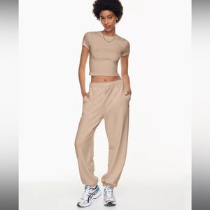 NWT taupe aritzia cozy fleece mega sweatpant
